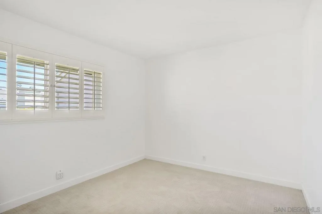 3275 Caminito Eastbluff 203, La Jolla, California 92037 home-pic-45