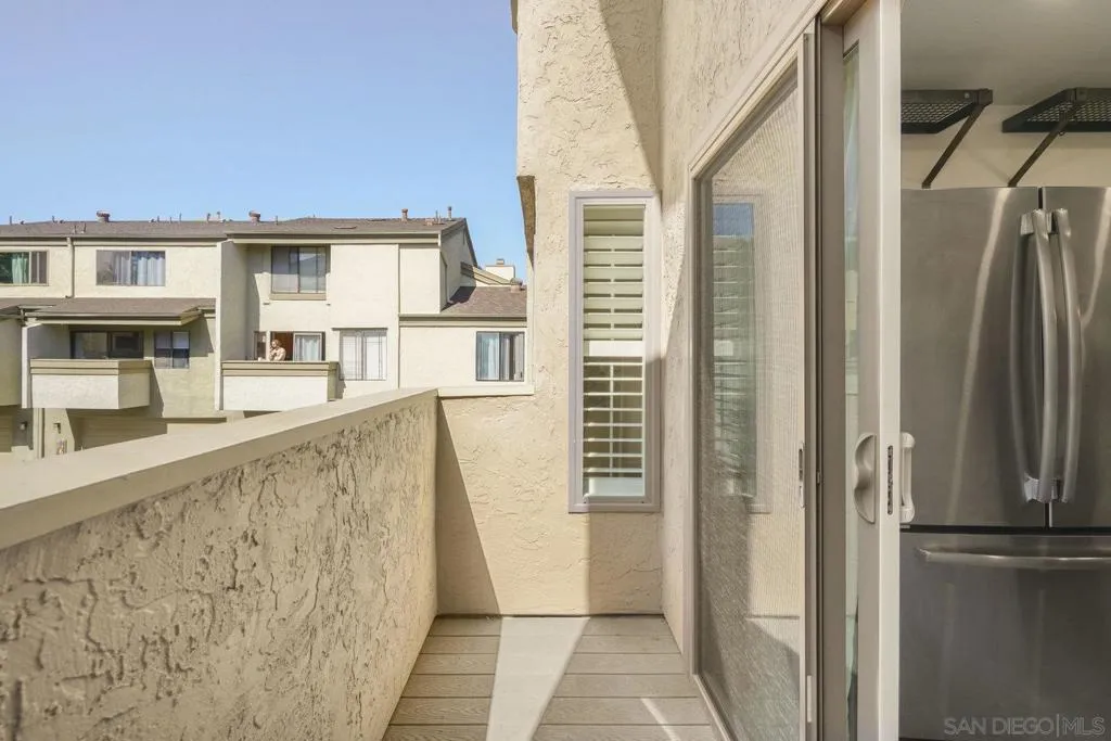 3275 Caminito Eastbluff 203, La Jolla, California 92037 home-pic-29