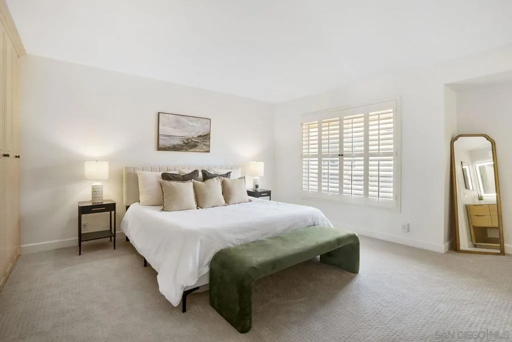 3275 Caminito Eastbluff 203, La Jolla, California 92037 home-pic-17