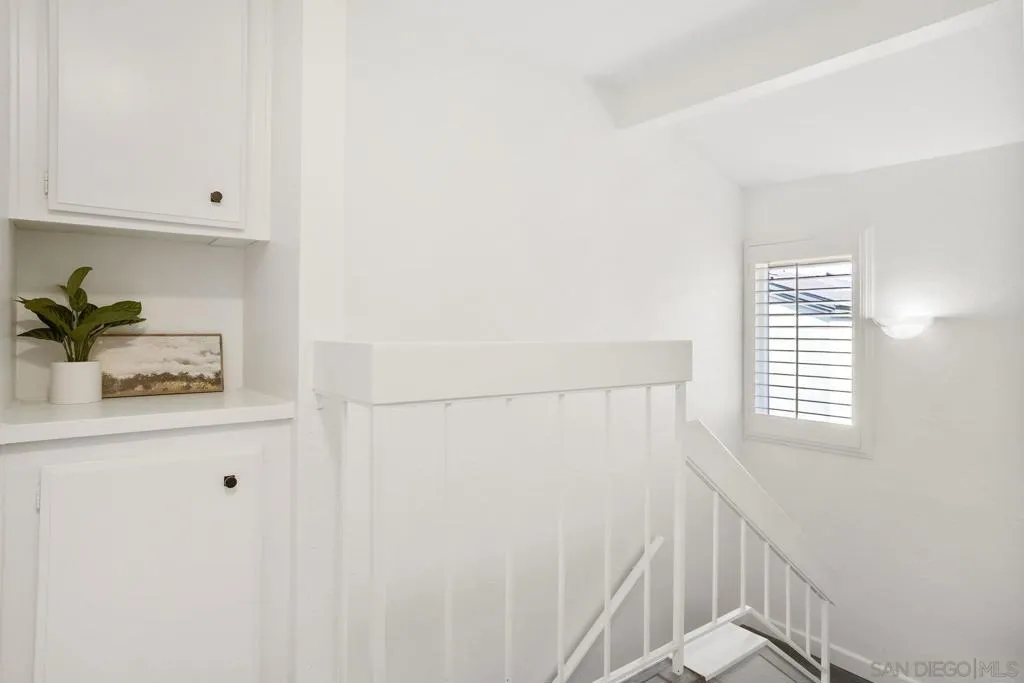 3275 Caminito Eastbluff 203, La Jolla, California 92037 home-pic-23