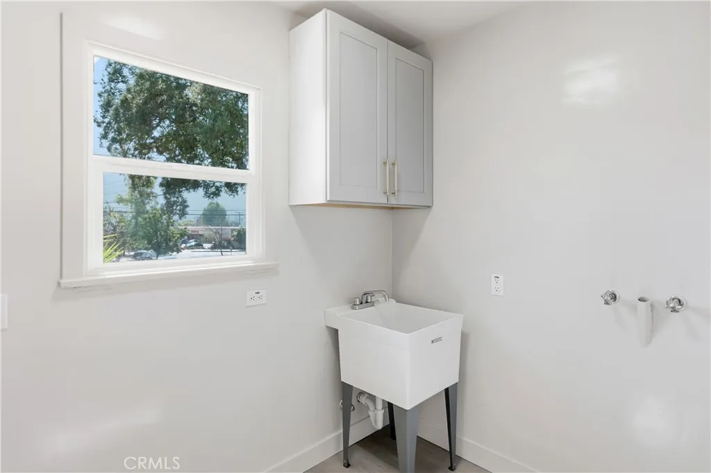 3328 N Verdugo, Glendale, California 91208 home-pic-32
