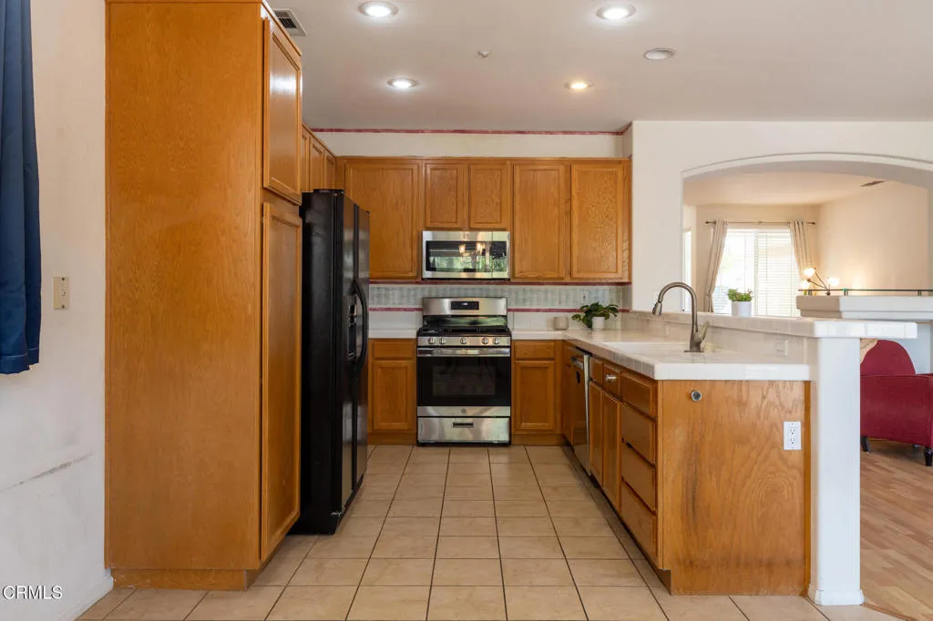 7505 Eisenhower Street, Ventura, California 93003 home-pic-11