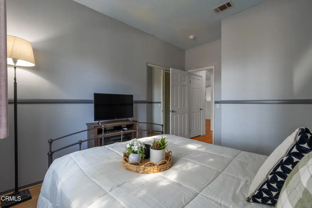 7505 Eisenhower Street, Ventura, California 93003 home-pic-19