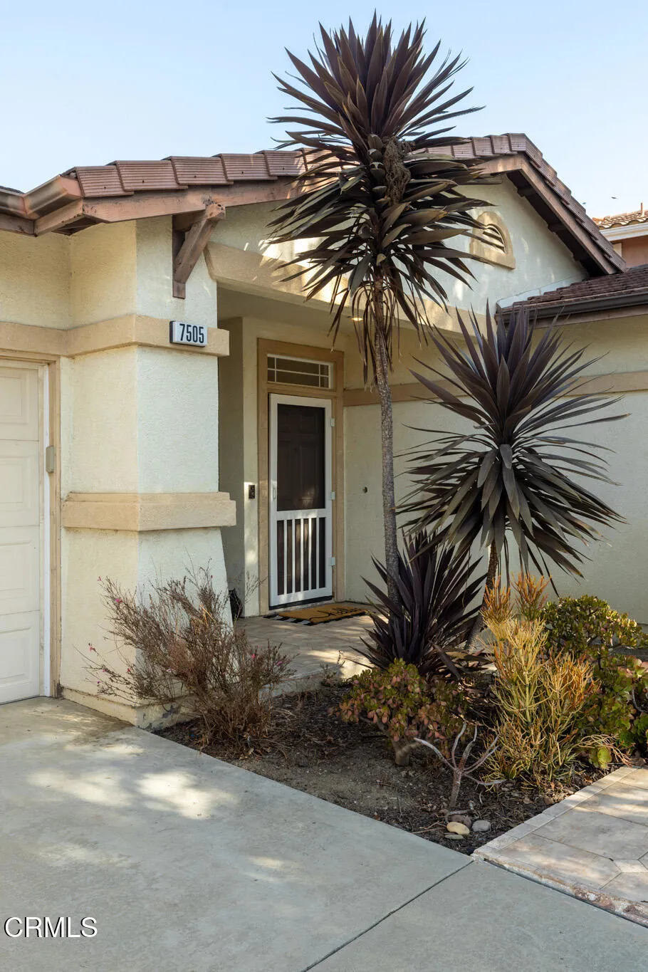 7505 Eisenhower Street, Ventura, California 93003 home-pic-2
