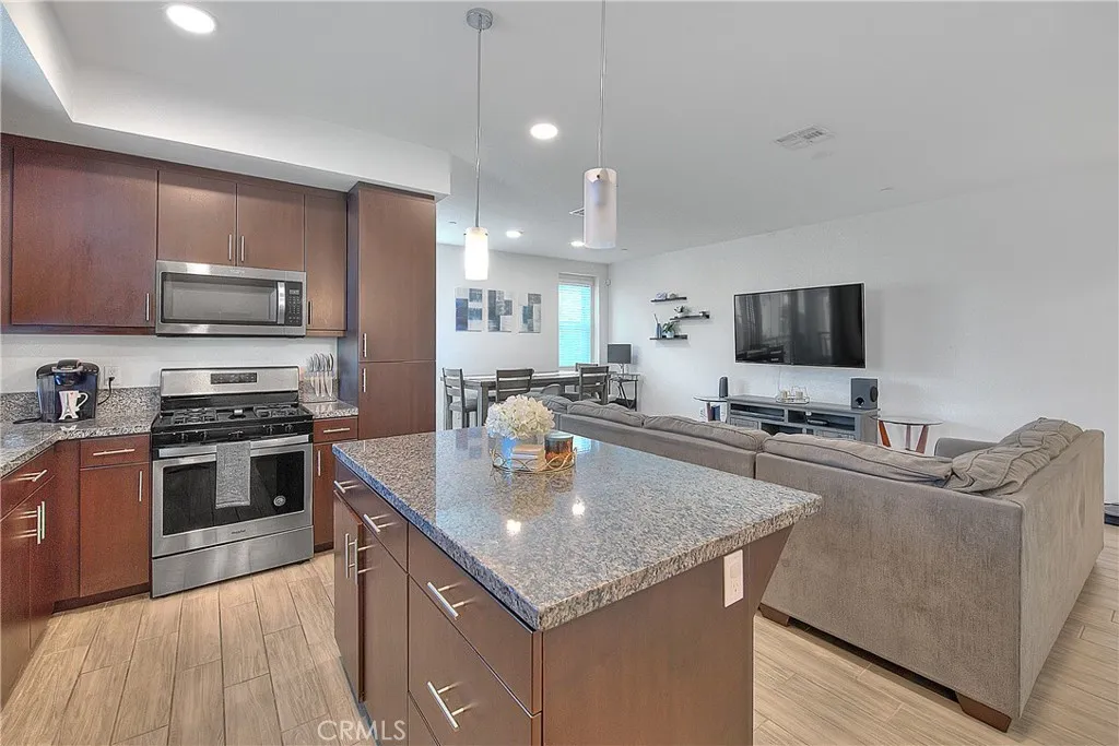 7718 Haywood, Rancho Cucamonga, California 91730 home-pic-13