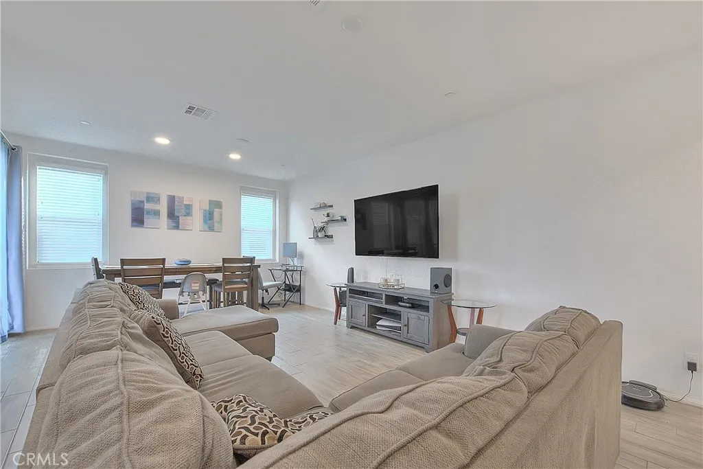 7718 Haywood, Rancho Cucamonga, California 91730 home-pic-8