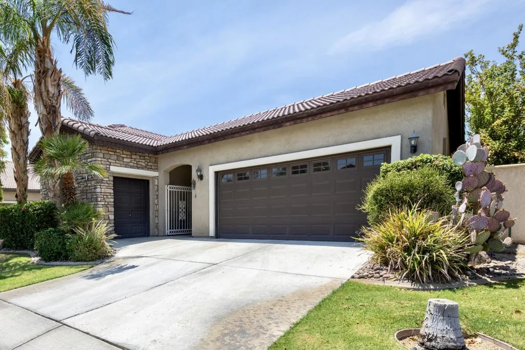 49475 Redford Way, Indio, California 92201 home-pic-1
