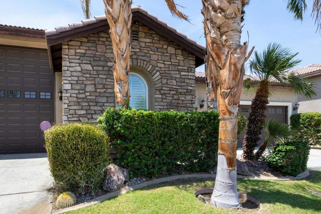 49475 Redford Way, Indio, California 92201 home-pic-2