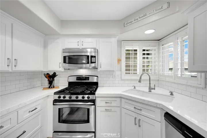 505 S Glenhurst, Anaheim Hills, California 92808