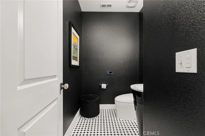 1924 Waxwing Way, Chico, California 95926