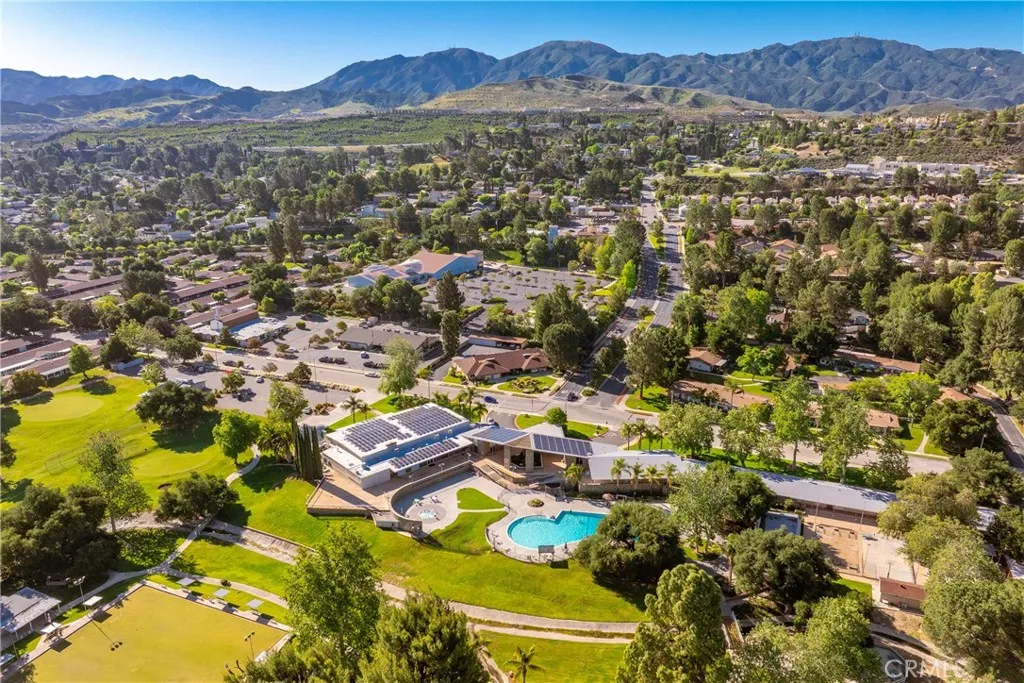 19828 Spanish Oak Drive, Newhall, California 91321 home-pic-26