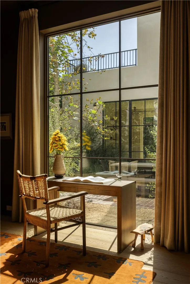 12100 Hillslope Street, Studio City, California 91604 home-pic-15