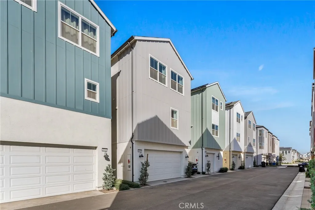 4433 S Grant Paseo, Ontario, California 91762 home-pic-11