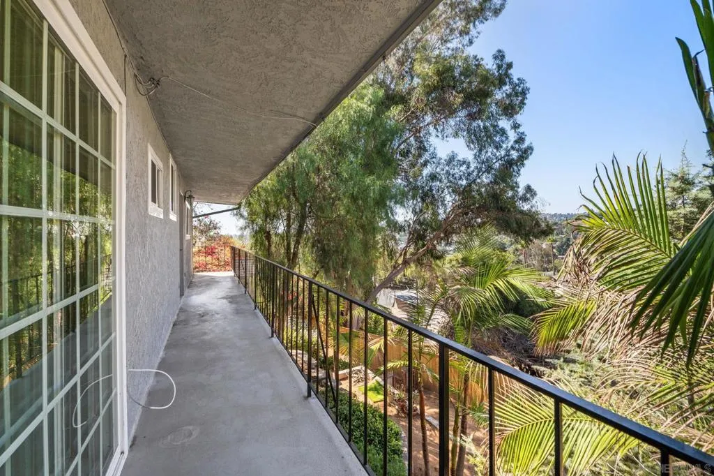 , La Mesa, California 91941 home-pic-25