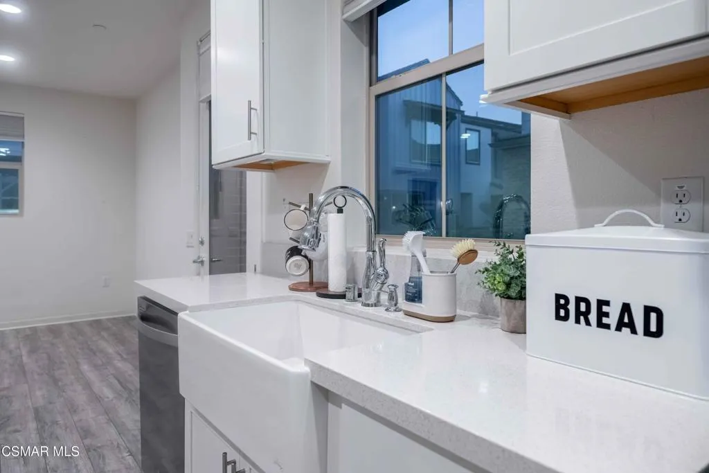 118 Red Brick Drive 1, Simi Valley, California 93065 home-pic-13