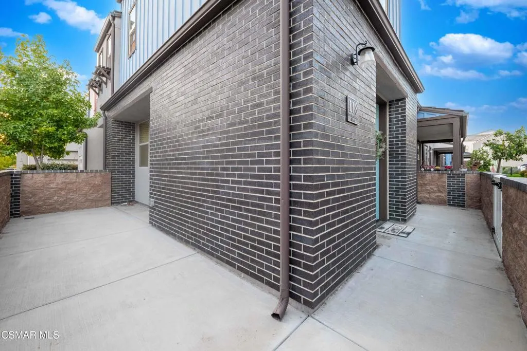118 Red Brick Drive 1, Simi Valley, California 93065 home-pic-40