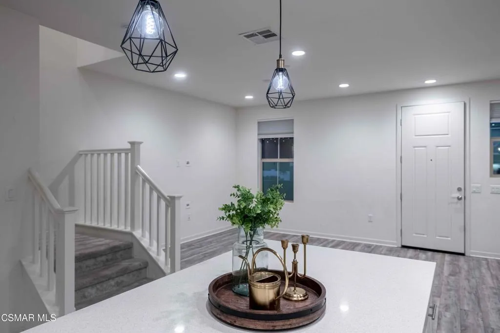 118 Red Brick Drive 1, Simi Valley, California 93065 home-pic-12