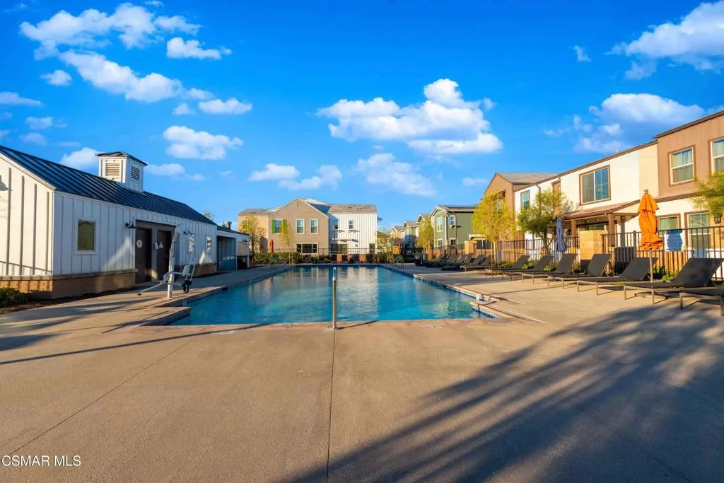 118 Red Brick Drive 1, Simi Valley, California 93065 home-pic-45