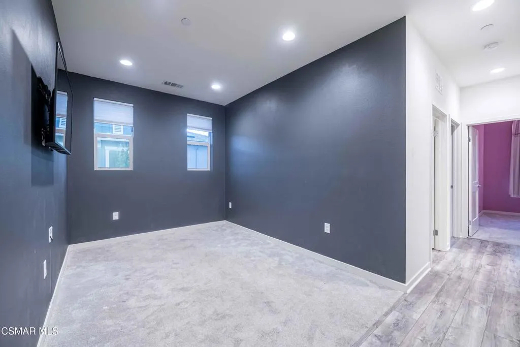 118 Red Brick Drive 1, Simi Valley, California 93065 home-pic-22