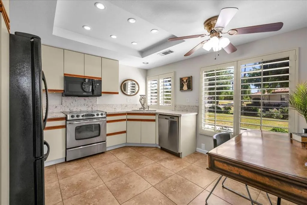 38517 Nasturtium Way, Palm Desert, California 92211 home-pic-7