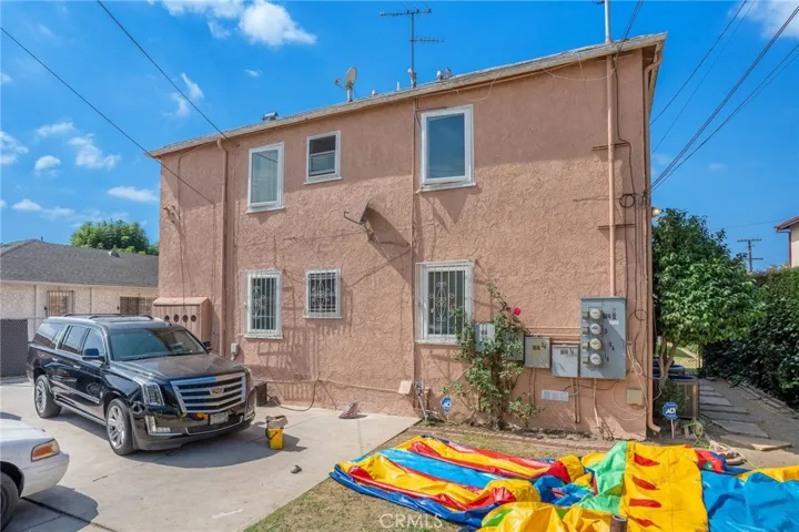 8616 5th Avenue, Inglewood, California 90305