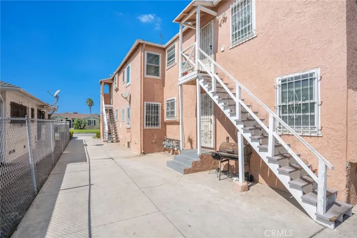 8616 5th Avenue, Inglewood, California 90305