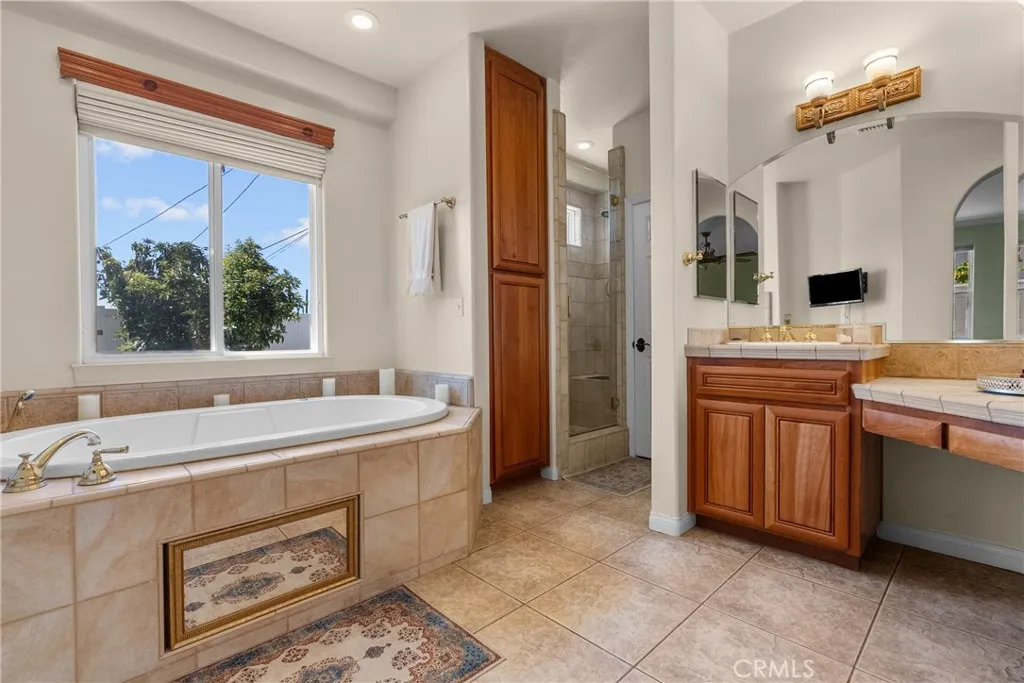 1403 Sonora Street, San Bernardino, California 92404 home-pic-32