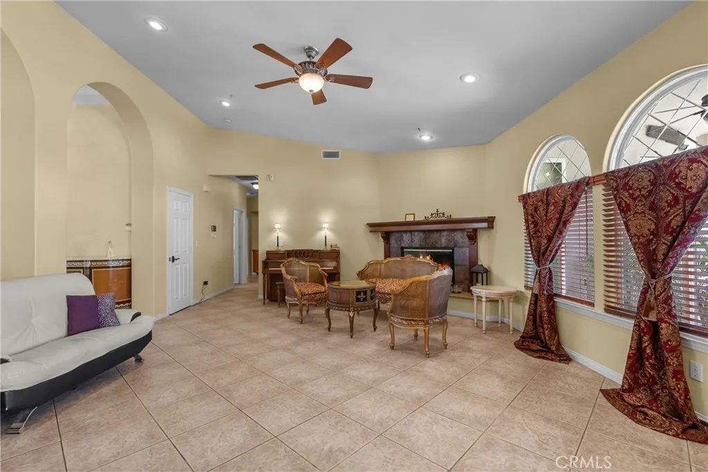 1403 Sonora Street, San Bernardino, California 92404 home-pic-13