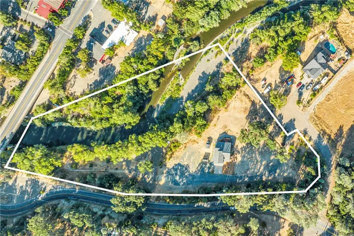 5385 Sabin Road, Kelseyville, California 95451
