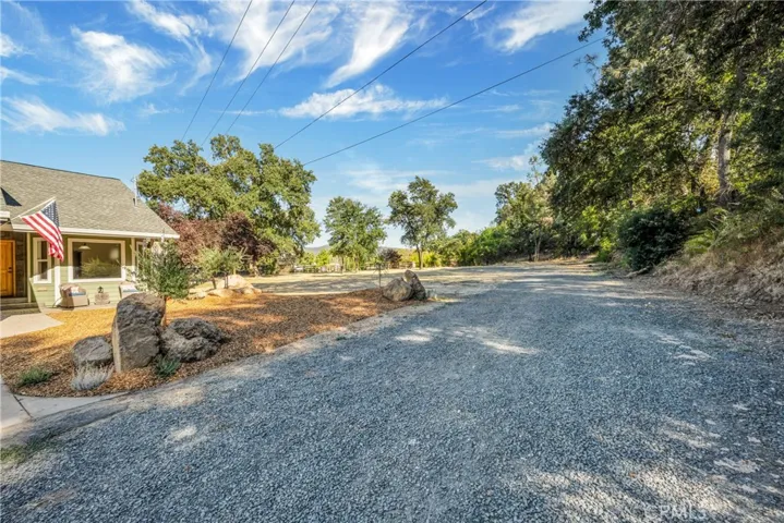 5385 Sabin Road, Kelseyville, California 95451