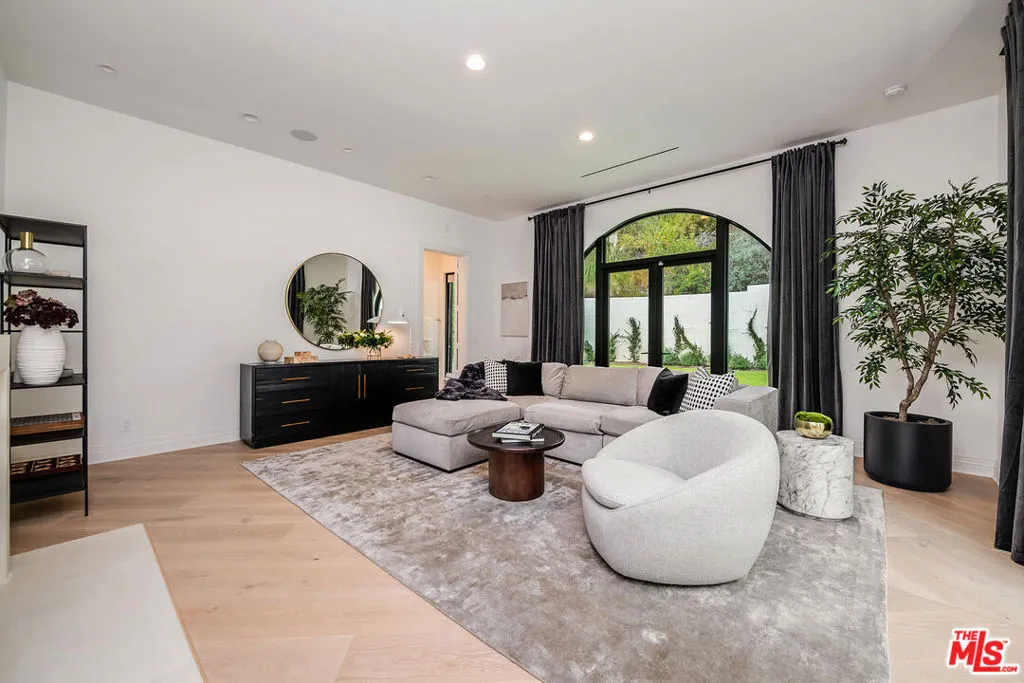 9577 Lime Orchard Road, Beverly Hills, California 90210 home-pic-14