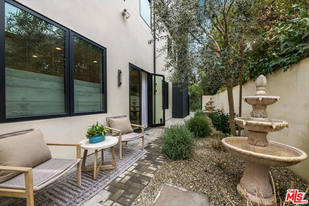 9577 Lime Orchard Road, Beverly Hills, California 90210 home-pic-33