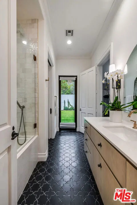 9577 Lime Orchard Road, Beverly Hills, California 90210 home-pic-32