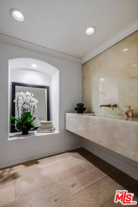 9577 Lime Orchard Road, Beverly Hills, California 90210 home-pic-13