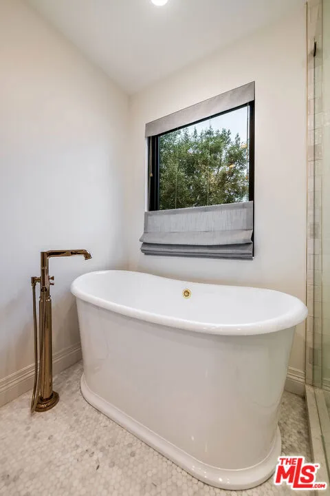 9577 Lime Orchard Road, Beverly Hills, California 90210 home-pic-56
