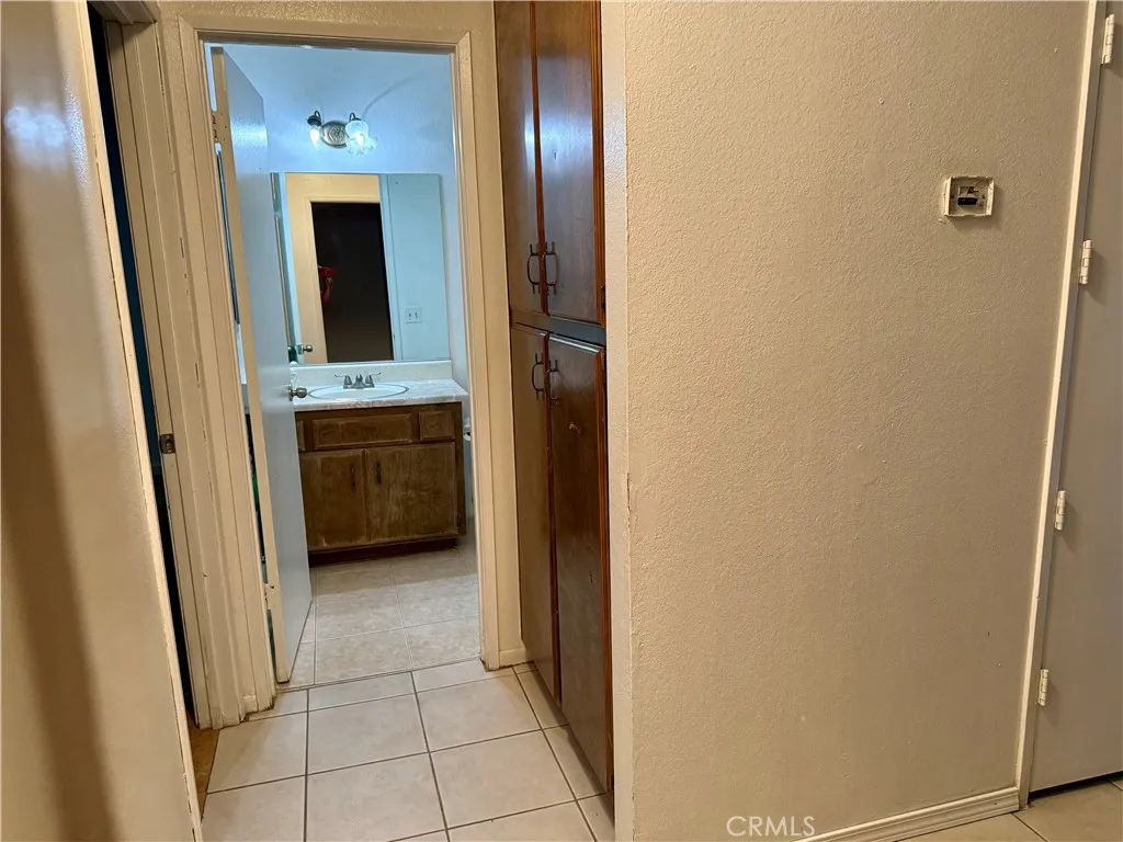 11509 3rd Avenue, Hesperia, California 92345 home-pic-24