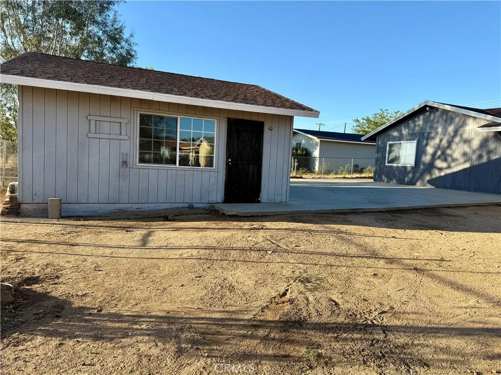 11509 3rd Avenue, Hesperia, California 92345 home-pic-1