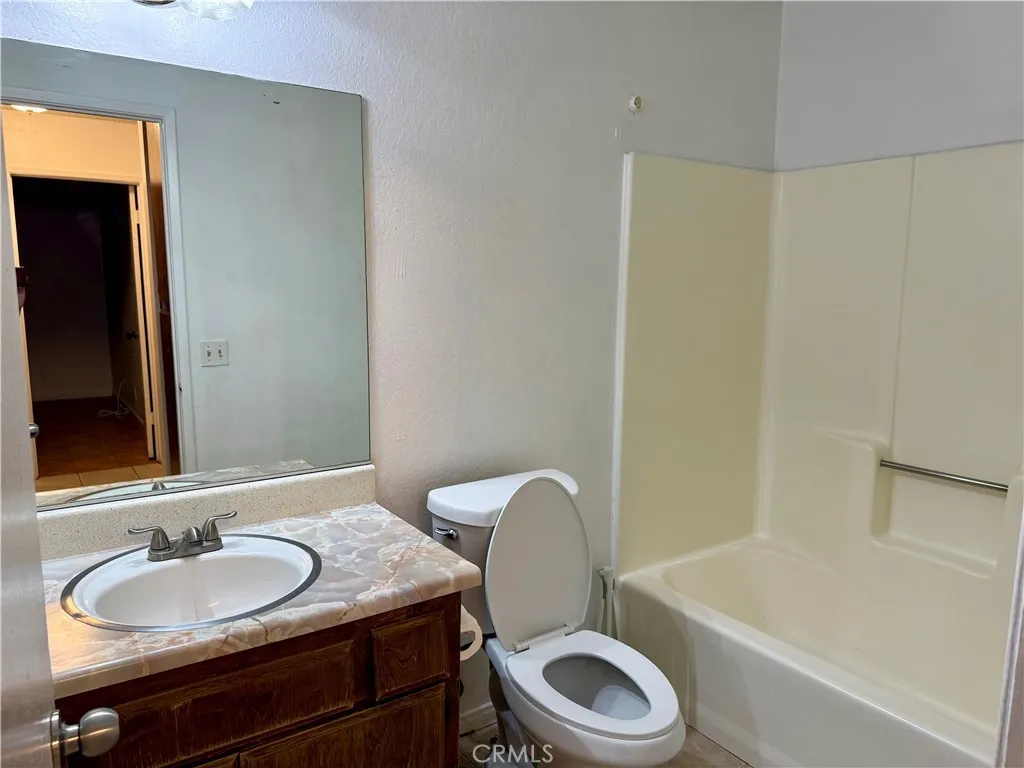 11509 3rd Avenue, Hesperia, California 92345 home-pic-22