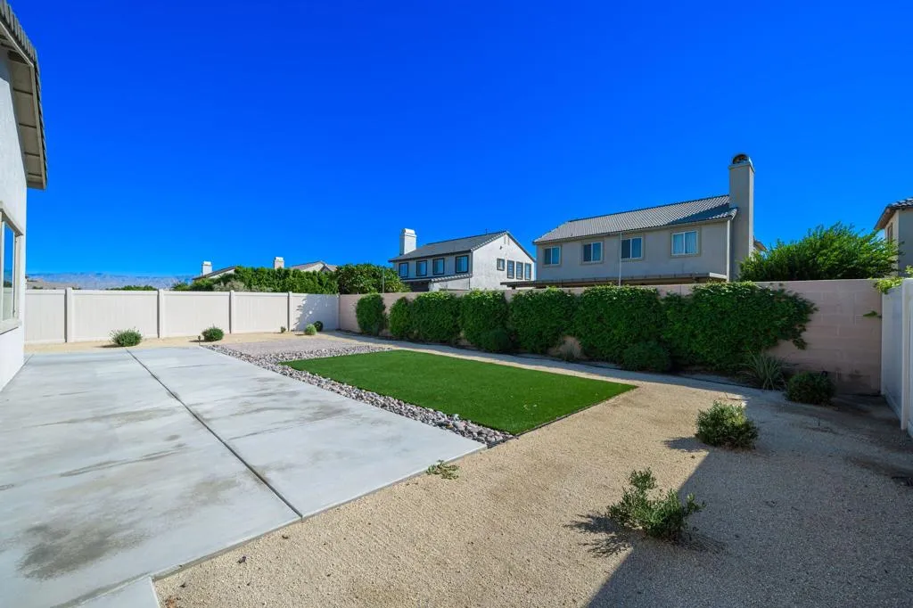 50252 Paseo Barcelona, Coachella, California 92236 home-pic-17