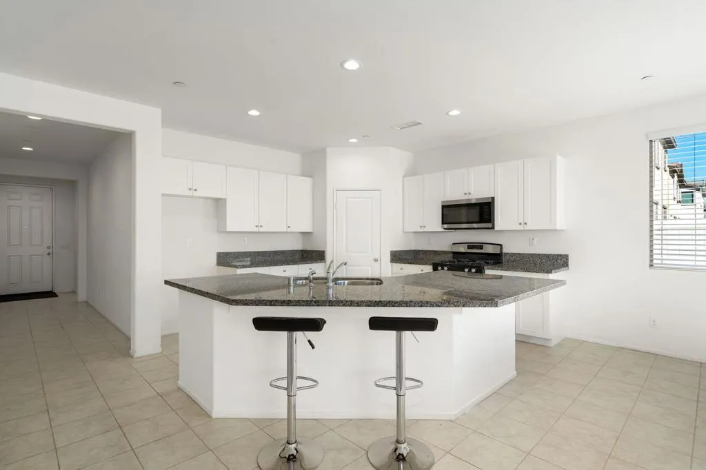 50252 Paseo Barcelona, Coachella, California 92236 home-pic-5