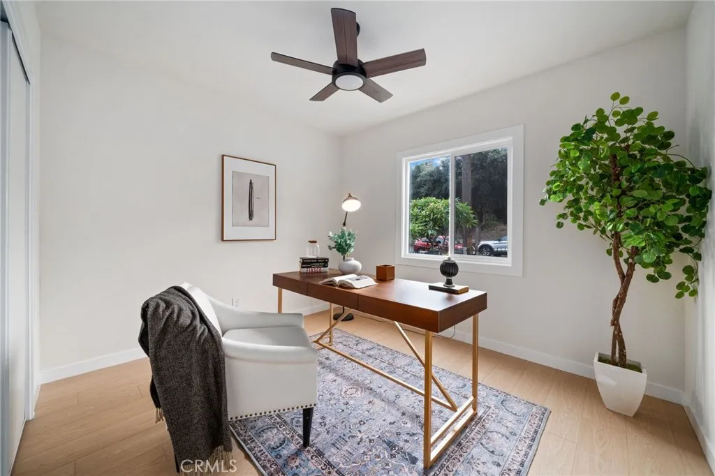 3685 Fernwood, Lynwood, California 90262 home-pic-17