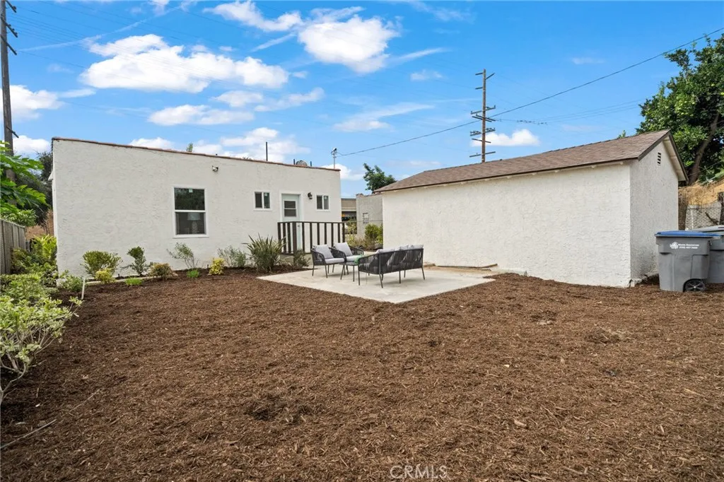 3685 Fernwood, Lynwood, California 90262 home-pic-21