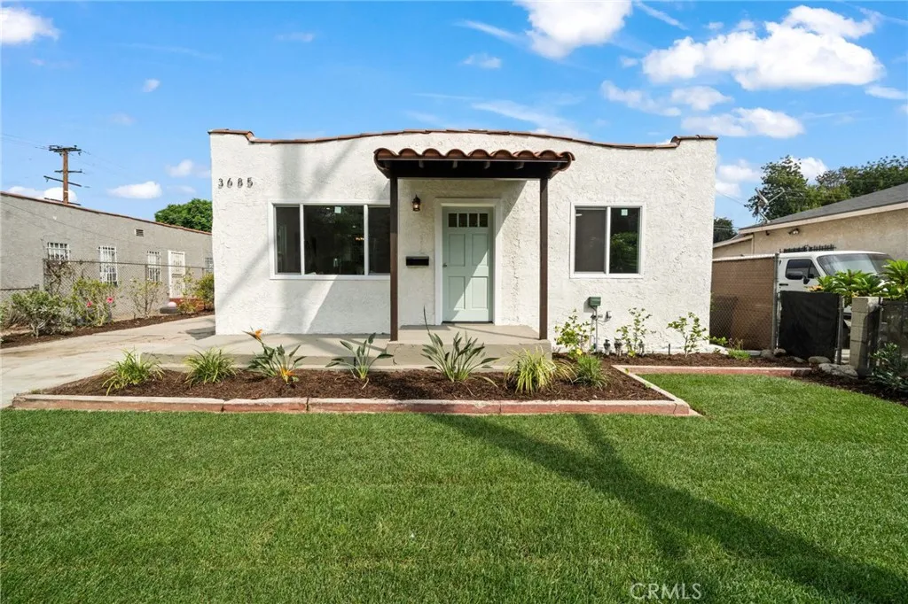 3685 Fernwood, Lynwood, California 90262 home-pic-0