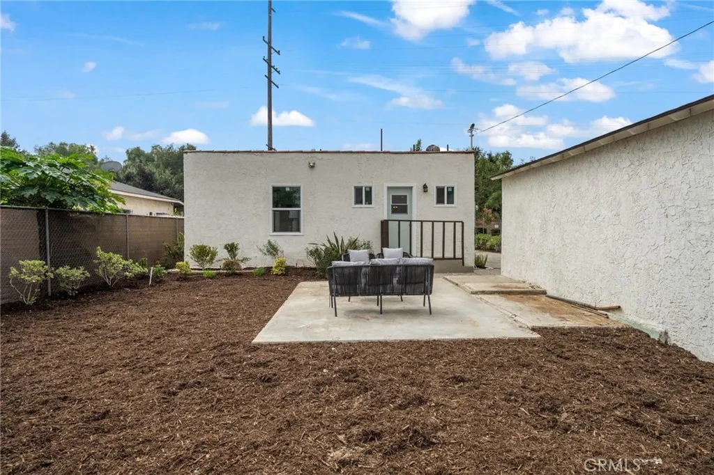 3685 Fernwood, Lynwood, California 90262 home-pic-20
