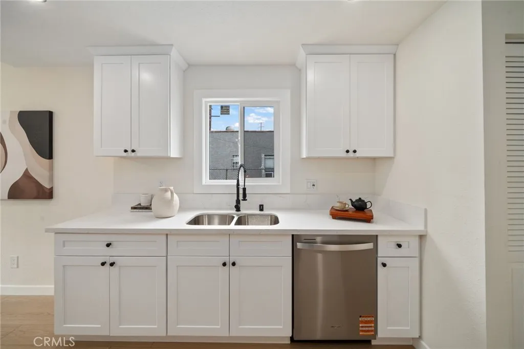 3685 Fernwood, Lynwood, California 90262 home-pic-8