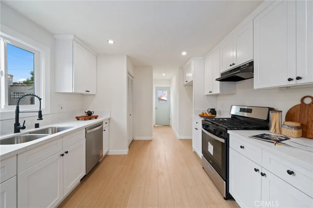 3685 Fernwood, Lynwood, California 90262 home-pic-6