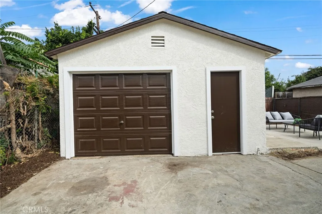 3685 Fernwood, Lynwood, California 90262 home-pic-22