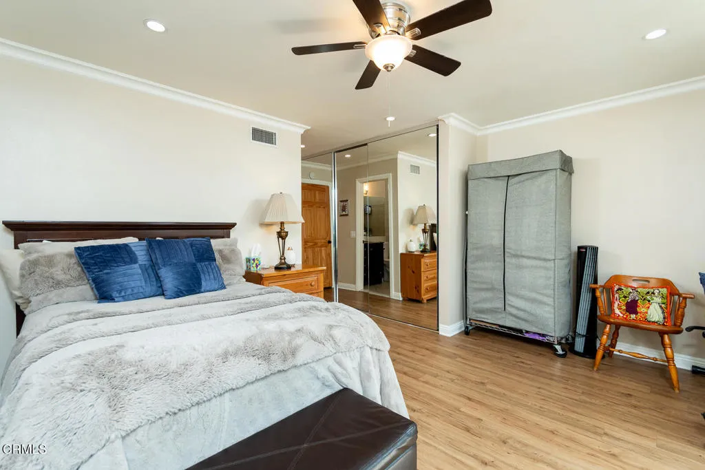 842 E Pepper Tree Drive, Azusa, California 91702 home-pic-30