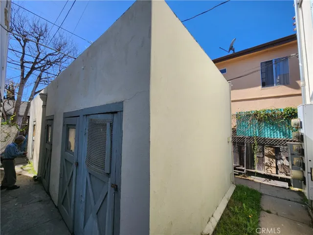 3020 W 12th, Los Angeles, California 90006