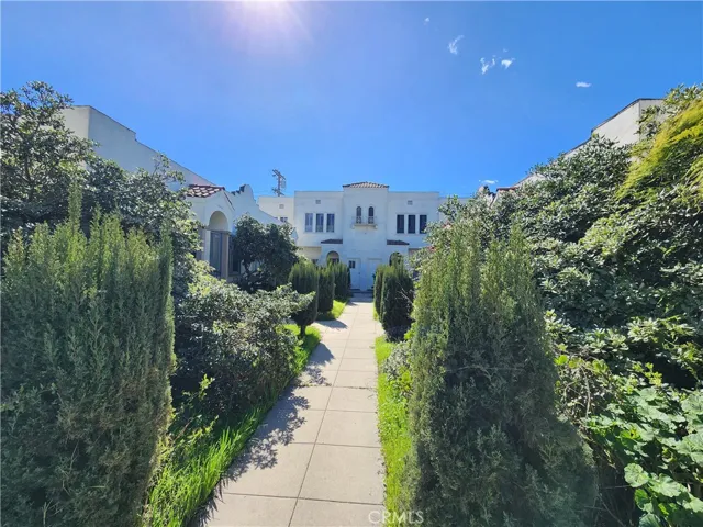 3020 W 12th, Los Angeles, California 90006